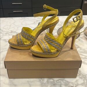 Cole Haan Yellow and Gray Heels Elegant Design